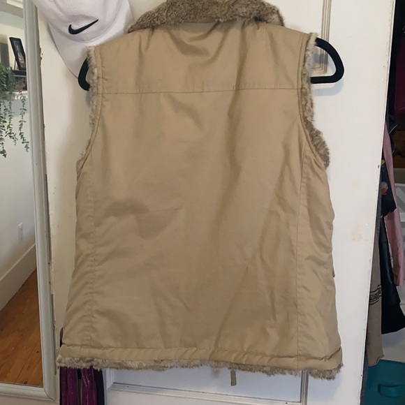 Reversible fur sweater vest - Picture 6 of 12